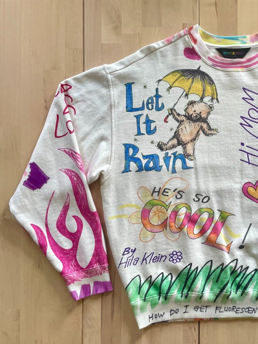 Teddy Fresh Unisex Let It Rain Hila Klein Doodles Crewneck Sweatshirt size Small - Picture 2 of 12